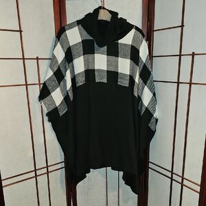 Charlie Paige Black and White Buffalo Check Cowl Neck Poncho